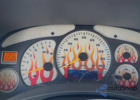 2000 Chevrolet Silverado 1500 Ls z USA, uszkodzony, nr VIN 1GCEC14V4YZ244783